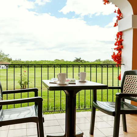 Hotel Club 4*