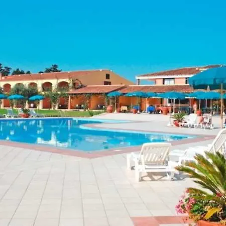 Club Hotel 4*